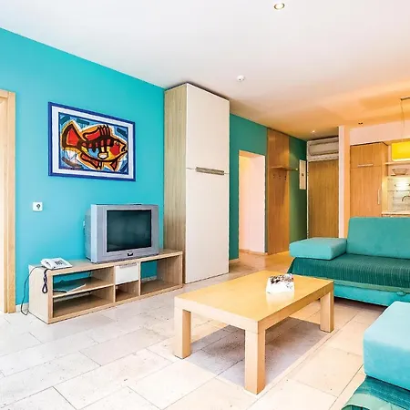 Beautiful In With Outdoor Swimming Pool, 2 Bedrooms And Swimming Pool * Novi Vinodolski