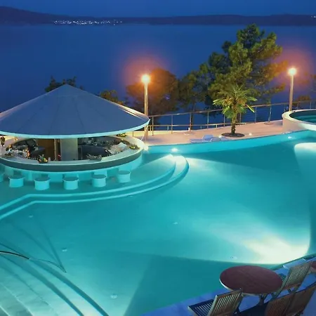 Apartment Beautiful In With Outdoor Swimming Pool, 2 Bedrooms And Swimming Pool