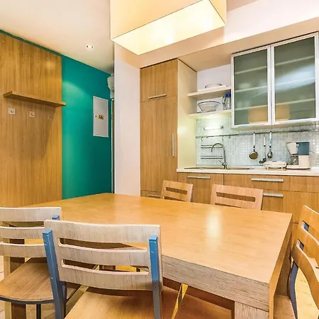 Beautiful In With Outdoor Swimming Pool, 2 Bedrooms And Swimming Pool Apartment *